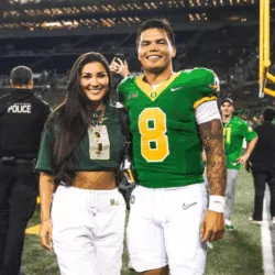 BẤT NGỜ: Zo Caswell, Vị hôn thê của cựu ngôi sao đội Oregon Duck, Dillon Gabriel, chiêu đãi công chúng bằng loạt ảnh bikini dây mảnh tuyệt đẹp — trời ơi, cô ấy quá nóng bỏng…